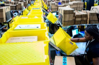 «Amazon, Let Workers Unionize»: Ο σεβασμός των εργασιακών δικαιωμάτων δεν είναι απλή επιλογή