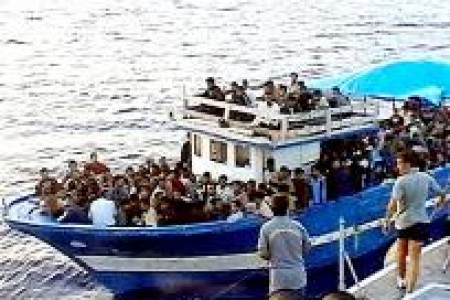Η Ιταλία καλείται να αντιμετωπίσει την «έκτακτη ανάγκη» των τυνησίων μεταναστών 