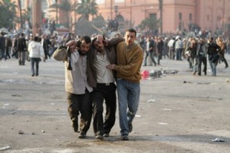 Αίγυπτος: Σταματήστε τις Στρατιωτικές Δικές και Καταργήστε τους Καταπιεστικούς Νόμους