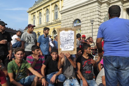 Ουγγαρία: Η ΕΕ πρέπει να προειδοποιήσει επισήμως την Ουγγαρία σχετικά με τις παραβιάσεις που αφορούν την προσφυγική κρίση
