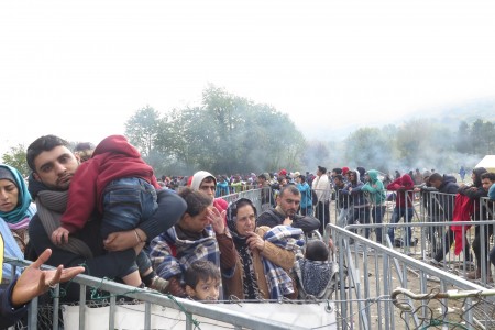 Πρόσφυγες αντιμέτωποι με τον κίνδυνο και το θάνατο εξαιτίας της Ευρωπαϊκής επιμονής σε φράχτες και συνοριοφύλακες