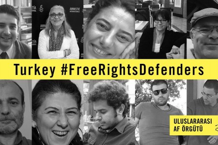 Τουρκία: Η κράτηση των 10 ακτιβιστών, συμπεριλαμβανομένου της Διευθύντριας της Διεθνούς Αμνηστίας, παρατείνεται