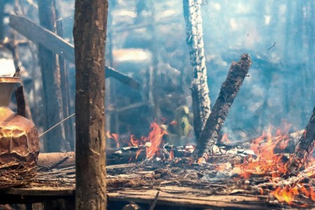 Μιανμάρ: η τακτική της καμένης γης πυροδοτεί την εθνοκάθαρση των Ροχίνγκια από την πολιτεία Ρακίν