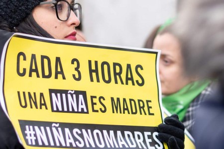 Η Λατινική Αμερική πρέπει να σταματήσει να θέτει σε κίνδυνο τις έγκυες κοπέλες