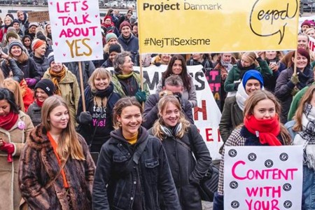 Δανία: Μια νίκη που κερδήθηκε με αγώνα. H κυβέρνηση δεσμεύεται να τροποποιήσει τον νόμο περί βιασμού