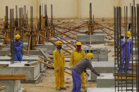 Κατάρ: Οι νέοι νόμοι για την προστασία των μεταναστών/ριών εργαζομένων είναι ένα βήμα προς τη σωστή κατεύθυνση 