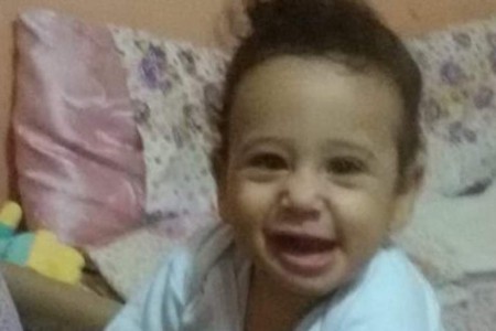 Αίγυπτος: Άμεσος τερματισμός και πλήρης αποκατάσταση των συγκλονιστικών εγκλημάτων κατά του μικρού παιδιού και της οικογένειας του που εξαφανίστηκαν με τη βία για 23 μήνες Αίγυπτος: Άμεσος τερματισμός και πλήρης αποκατάσταση των συγκλονιστικών εγκλημάτων κατά του μικρού παιδιού και της οικογένειας του που εξαφανίστηκαν με τη βία για 23 μήνες