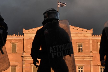 Ελλάδα: Η ελευθερία της συνάθροισης σε ρίσκο και παράνομη χρήση βίας την εποχή της covid-19 
