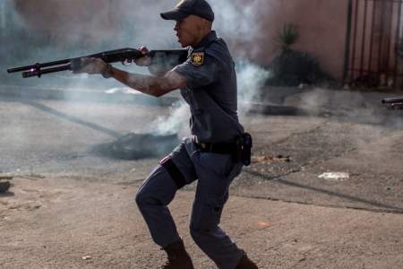 Δεκάδες νεκροί και χιλιάδες ακρωτηριασμένοι από την κατάχρηση σφαιρών καουτσούκ