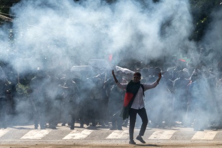 Μπαγκλαντές: Οποιαδήποτε νέα προσωρινή κυβέρνηση πρέπει να δώσει προτεραιότητα στα ανθρώπινα δικαιώματα και να μην επαναλάβει τα λάθη του παρελθόντος