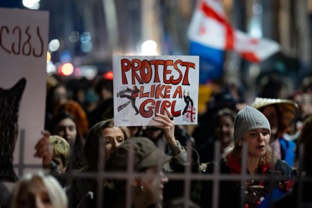 Γεωργία: Γυναίκες διαδηλώτριες στοχοποιούνται με κλιμακούμενη βία και αντίποινα με βάση το φύλο Γεωργία: Γυναίκες διαδηλώτριες στοχοποιούνται με κλιμακούμενη βία και αντίποινα με βάση το φύλο