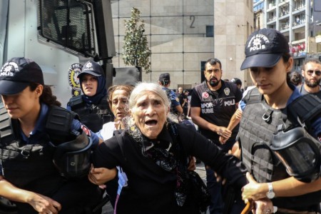 Τουρκία: Τριάντα χρόνια αγώνα για δικαιοσύνη, καθώς οι Μητέρες του Σαββάτου γιορτάζουν μια θλιβερή επέτειο Τουρκία: Τριάντα χρόνια αγώνα για δικαιοσύνη, καθώς οι Μητέρες του Σαββάτου γιορτάζουν μια θλιβερή επέτειο